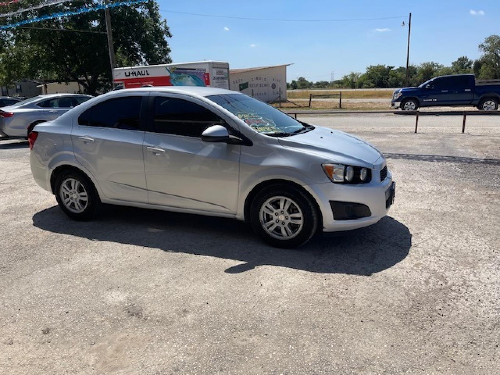 2015 SILVER CHEVROLET SONIC LT (1G1JC5SH6F4) with an 1.8L engine, Automatic transmission, located at 124 Elm St., Cibolo, TX, 78108, (210) 658-3118, 29.559427, -98.232384 - Photo #7