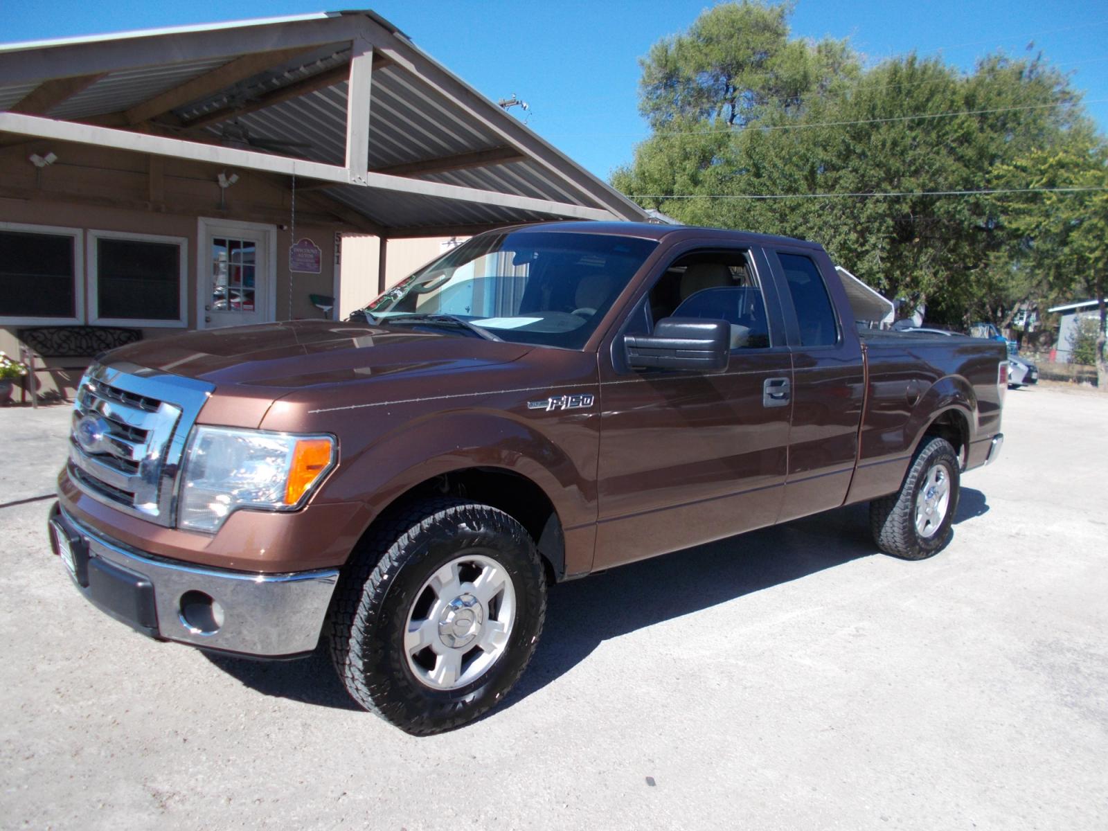 2011 BROWN FORD F150 SUPER CAB (1FTEX1CMXBF) with an 3.7L engine, Automatic transmission, located at 124 Elm St., Cibolo, TX, 78108, (210) 658-3118, 29.559427, -98.232384 - Photo #0