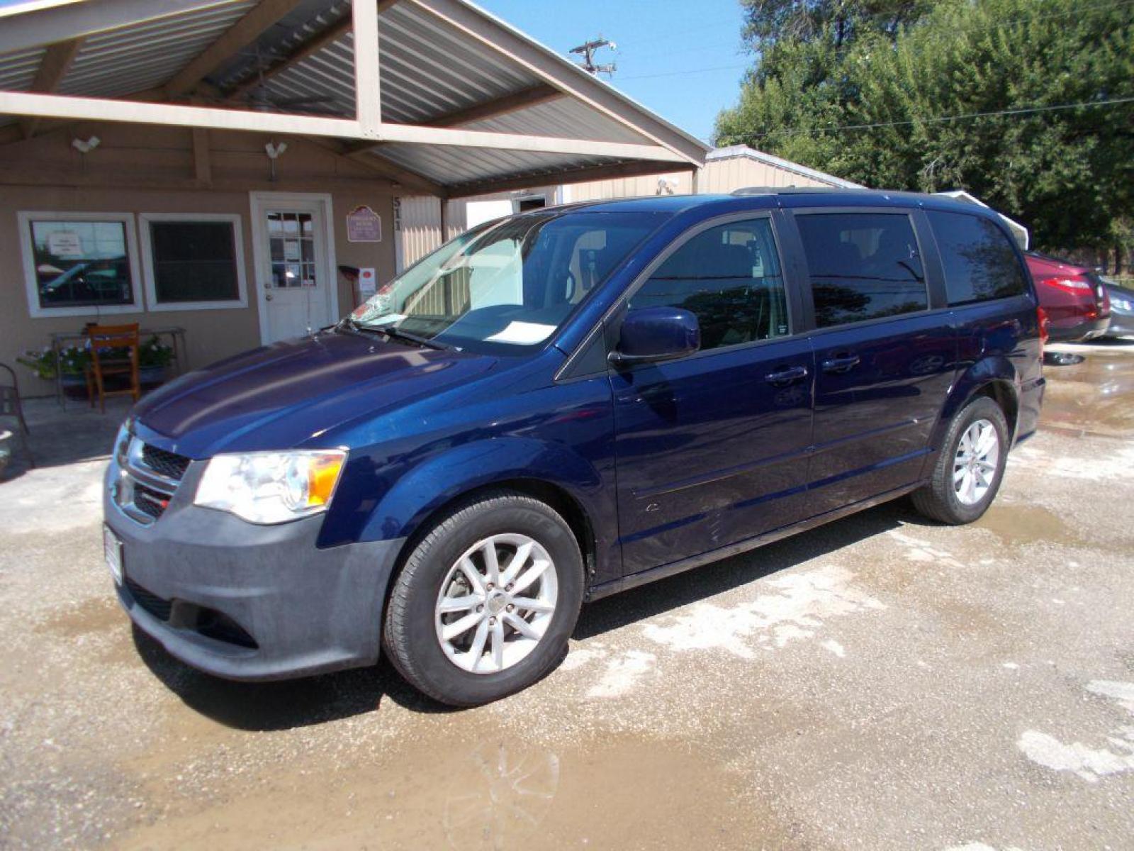 2015 BLUE DODGE GRAND CARAVAN SXT (2C4RDGCG2FR) with an 3.6L engine, Automatic transmission, located at 124 Elm St., Cibolo, TX, 78108, (210) 658-3118, 29.559427, -98.232384 - www.discountautosinc.com TEXT QUESTIONS TO 210-900-3118 41 MONTHLY PAYMENTS OF $340 WITH $1895 DOWN AND FINAL ODD PAYMENT OF $190.47 W/FIRST PAYMENT DUE 30 DAYS FROM DATE OF SALE. FEATURES: ELECTRIC SLIDING DOORS and BACK LIFT GATE WARRANTY ON ENGINE and TRANSMISSION ONLY - Photo #10
