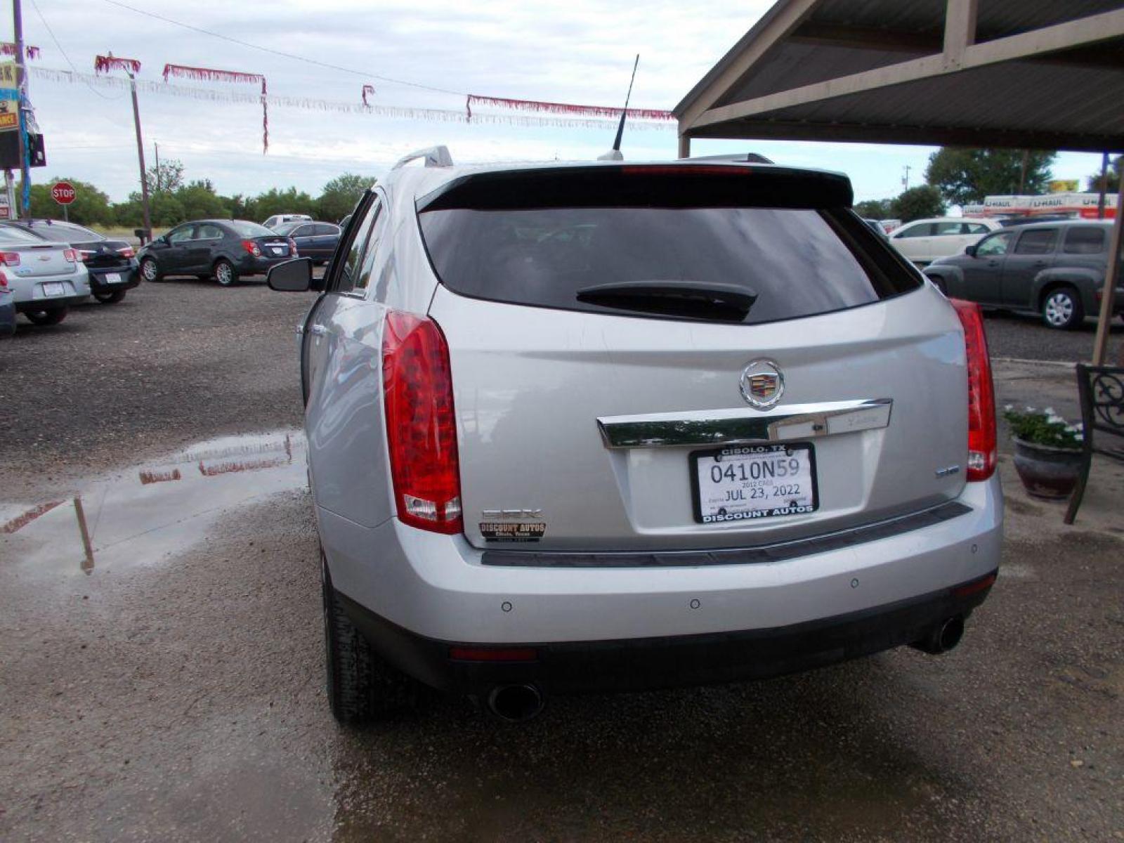 2012 SILVER CADILLAC SRX PERFORMANCE COLLECTION (3GYFNBE39CS) with an 3.6L engine, Automatic transmission, located at 124 Elm St., Cibolo, TX, 78108, (210) 658-3118, 29.559427, -98.232384 - Photo #7