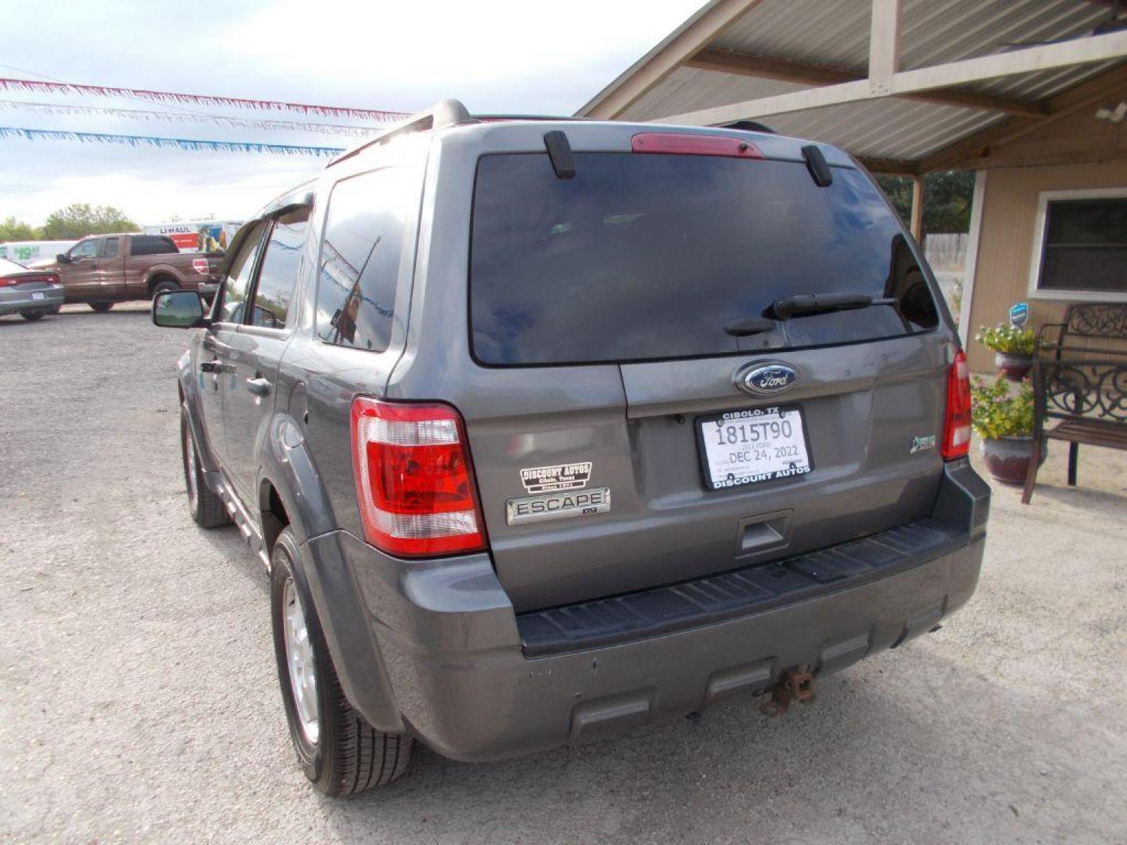2012 GRAY FORD ESCAPE XLT (1FMCU9DG9CK) with an 3.0L engine, Automatic transmission, located at 124 Elm St., Cibolo, TX, 78108, (210) 658-3118, 29.559427, -98.232384 - www.discountautosinc.com TEXT QUESTIONS TO 210-900-3118 35 MONTHLY PAYMENTS OF $320 WITH $1895 DOWN AND FINAL ODD PAYMENT OF $69.11 W/FIRST PAYMENT DUE 30 DAYS FROM DATE OF SALE. FEATURES: BLUE TOOTH, SUN ROOF WARRANTY ON ENGINE and TRANSMISSION ONLY FOR 3 MONTHS OR 3,000 ML - Photo #15