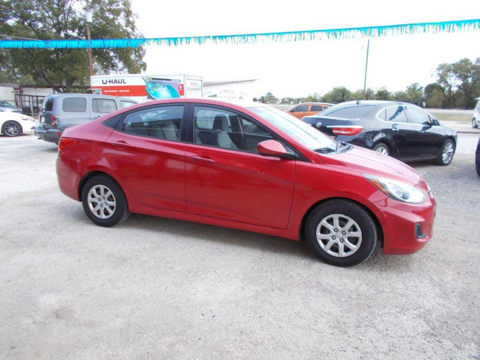 2013 RED HYUNDAI ACCENT GLS (KMHCT4AE9DU) with an 1.6L engine, Automatic transmission, located at 124 Elm St., Cibolo, TX, 78108, (210) 658-3118, 29.559427, -98.232384 - www.discountautosinc.com TEXT QUESTIONS TO 210-900-3118 41 MONTHLY PAYMENTS OF $280 WITH $1495 DOWN AND FINAL ODD PAYMENT OF $271.53 W/FIRST PAYMENT DUE 30 DAYS FROM DATE OF SALE. WARRANTY ON ENGINE and TRANSMISSION ONLY FOR 3 MONTHS OR 3,000 MLS. 42 MO'S TERM W/ 22.41 APR - Photo #17