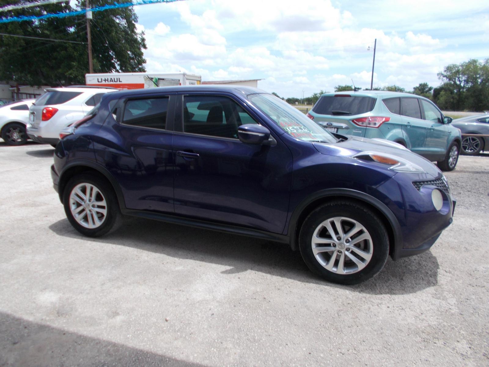 2015 BLUE NISSAN JUKE S (JN8AF5MR3FT) with an 1.6L engine, Continuously Variable transmission, located at 124 Elm St., Cibolo, TX, 78108, (210) 658-3118, 29.559427, -98.232384 - www.discountautosinc.com TEXT QUESTIONS TO 210-900-3118 41 MONTHLY PAYMENTS OF $320 WITH $2495 DOWN AND FINAL ODD PAYMENT OF $88.26 W/FIRST PAYMENT DUE 30 DAYS FROM DATE OF SALE. FEATURES: BACK UP CAMERA, BLUE TOOTH WARRANTY ON ENGINE and TRANSMISSION ONLY FOR 3 MONTHS OR 3,0 - Photo #9